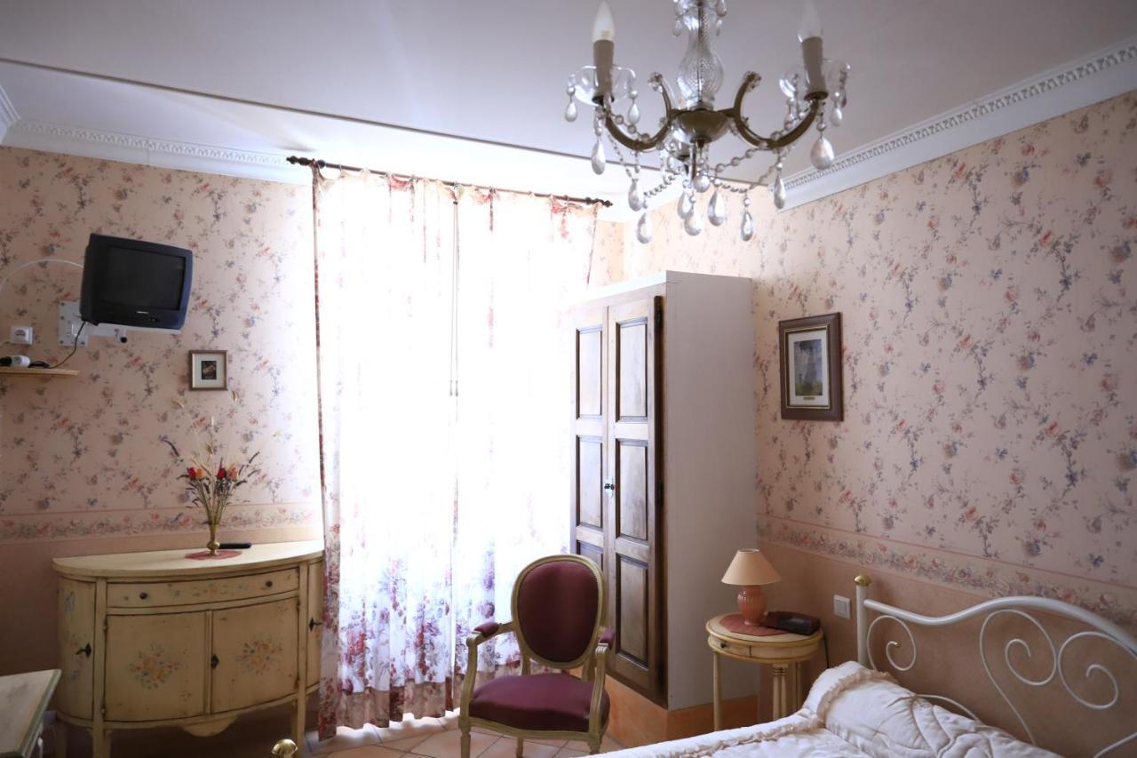 Le Baldaquin Bed and Breakfast Moustiers-Sainte-Marie Esterno foto